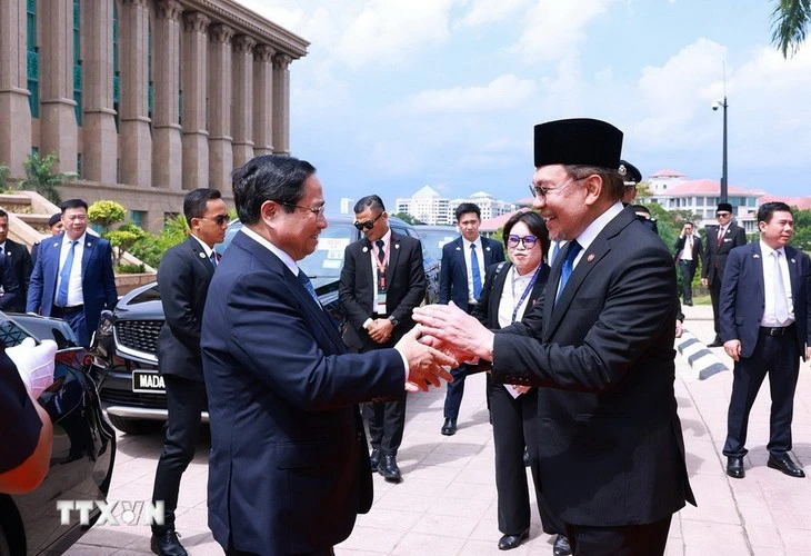 Lễ đón chính thức Thủ tướng Phạm Minh Chính và Phu nhân tại Malaysia