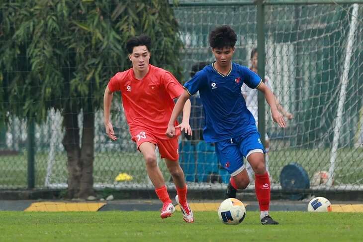 U17 Việt Nam đấu tập thắng U17 PVF