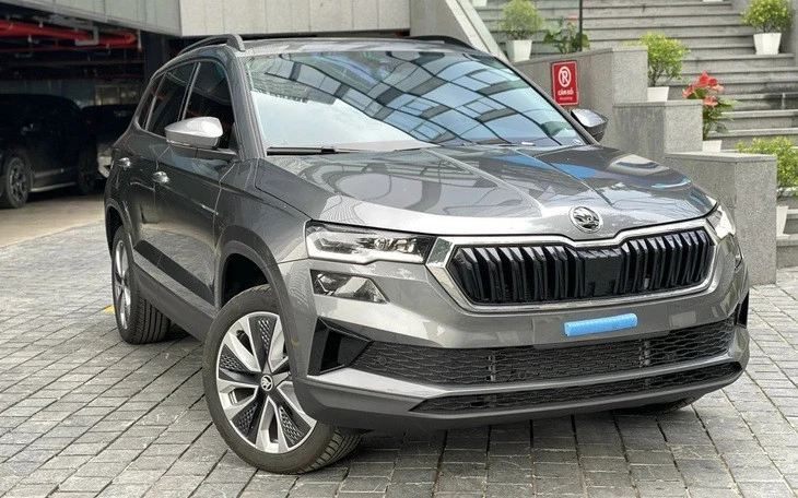 Tin tức giá xe: Skoda Karoq giảm tới 275 triệu tại đại lý, giá thực tế nay thấp hơn Yaris Cross
