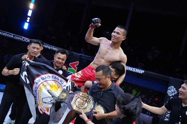 ‘Thần sấm’ Zakhar bị Phạm Công Minh đánh nhập viện ở LION Championship 22