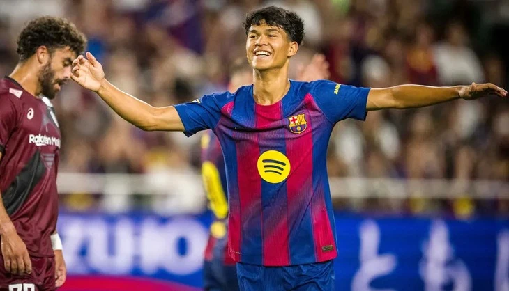 Cầu thủ Philippines 17 tuổi ghi bàn cho đội một Barca, 'sáng' hơn Yamal trong trận đấu