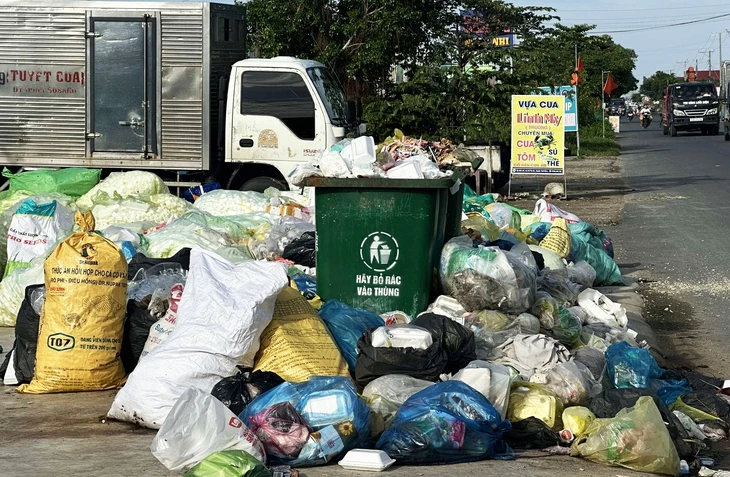 Công ty thua lỗ đóng cửa, Cà Mau nguy cơ 'vỡ trận' rác