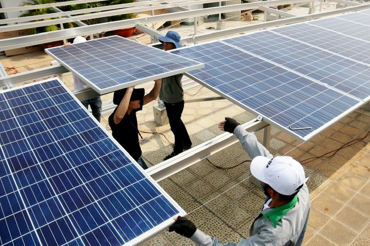 Hỗ trợ lắp điện mặt trời mái nhà: Chính sách chỉ dành cho nhà giàu?
