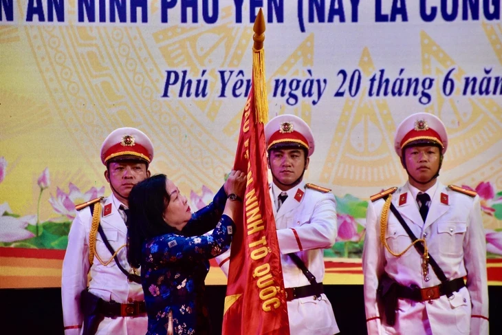 Công an tỉnh Phú Yên đón nhận danh hiệu Anh hùng Lực lượng vũ trang nhân dân