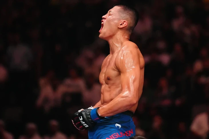 Võ sĩ gốc Việt đấm sưng mặt đối thủ, lập kỷ lục tại UFC