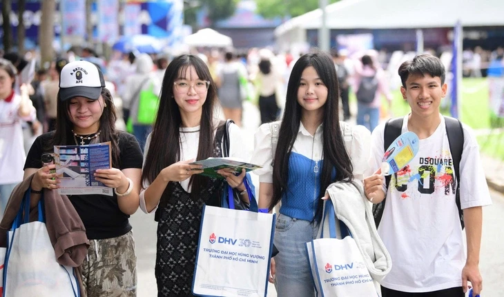 Một trường đại học ở TP.HCM lấy điểm sàn 12, thấp nhất cả nước hơn chục năm qua