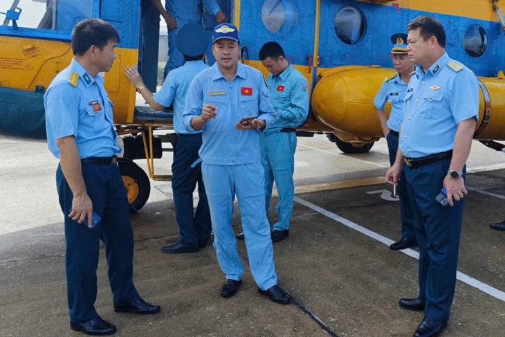 Bộ Quốc phòng điều 3 trực thăng đi cứu trợ người dân bị cô lập do mưa lũ
