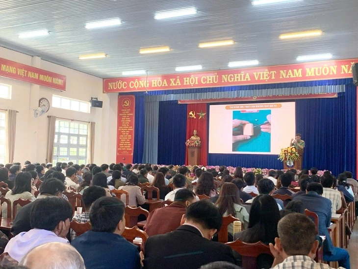 Giám thị học cách nhận diện thiết bị gian lận thi cử công nghệ cao