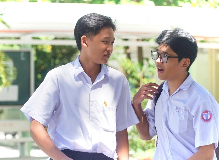 'Sốc' một thí sinh đăng ký 231 nguyện vọng: Đủ ngành, đủ trường từ Bắc vô Nam