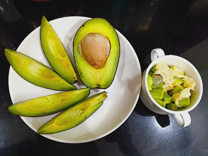 Những thực phẩm hay gặp nào vừa giàu chất xơ và hỗ trợ giảm cân?