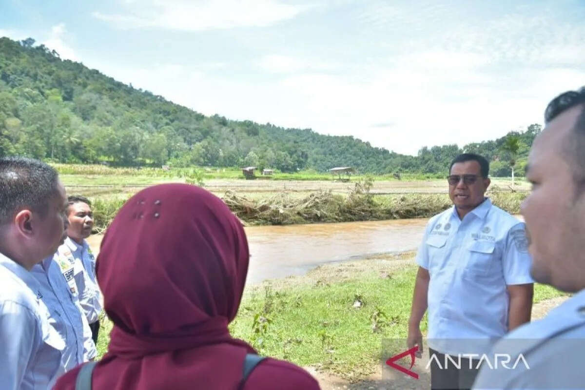 Pejabat Wali Kota Sawahlunto Desak Perangkat Daerah Menyalurkan Bantuan untuk Petani Terdampak Banjir