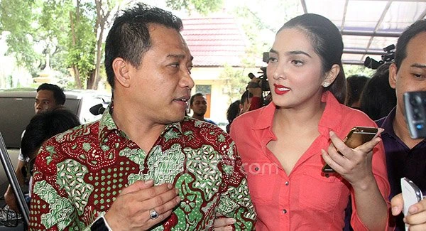 Berangkat Ibadah Haji Bertepatan dengan Anniversarry ke-15, Ashanty Ungkap Hal Ini