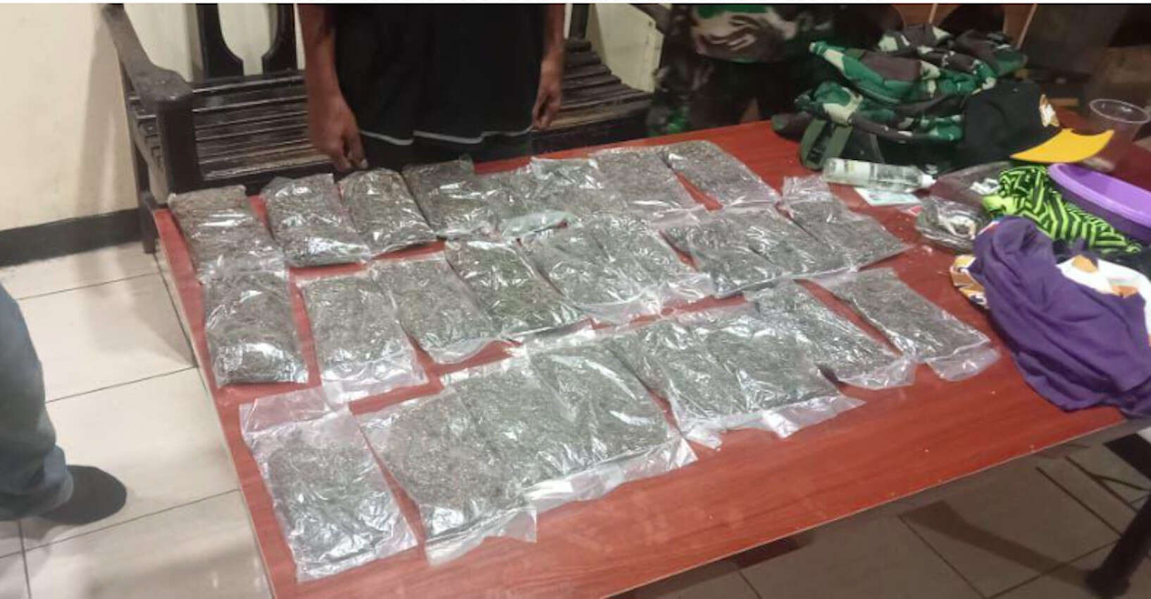 TNI AL Berhasil Amankan Kurir Penyelundupan 600 Gram Ganja di Jayapura