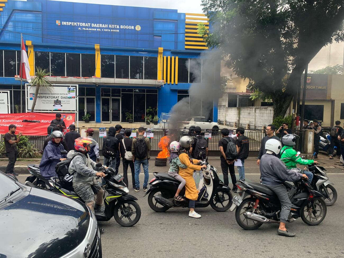 Kecewa Dengan Sikap dan Kinerja Inspektorat Kota Bogor, AMBB Gelar Aksi Unjuk Rasa