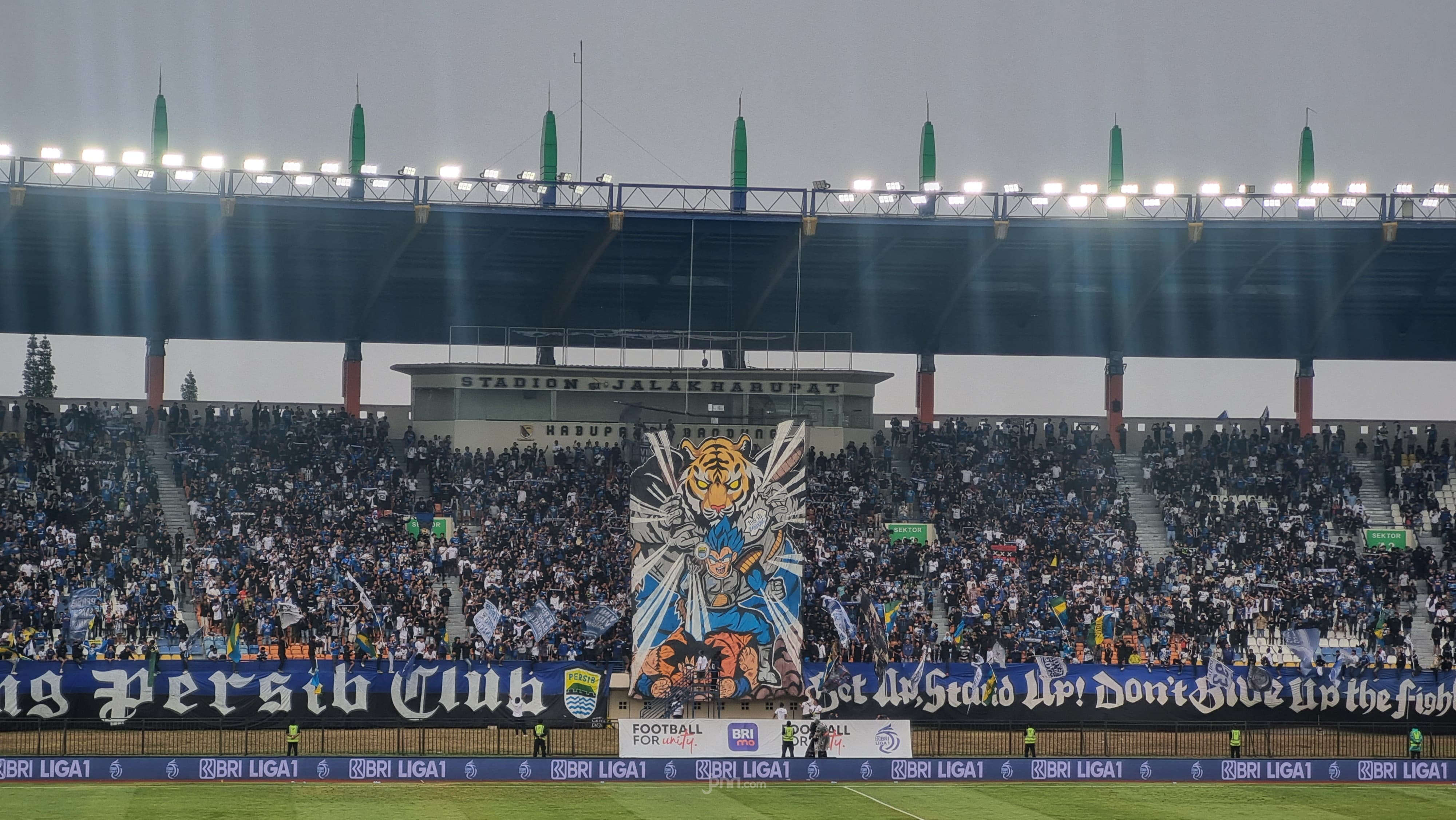 Gegara Dorong Suporter ke Ruang Ganti Pemain, Kakang Rudianto Kena Sanksi Persib