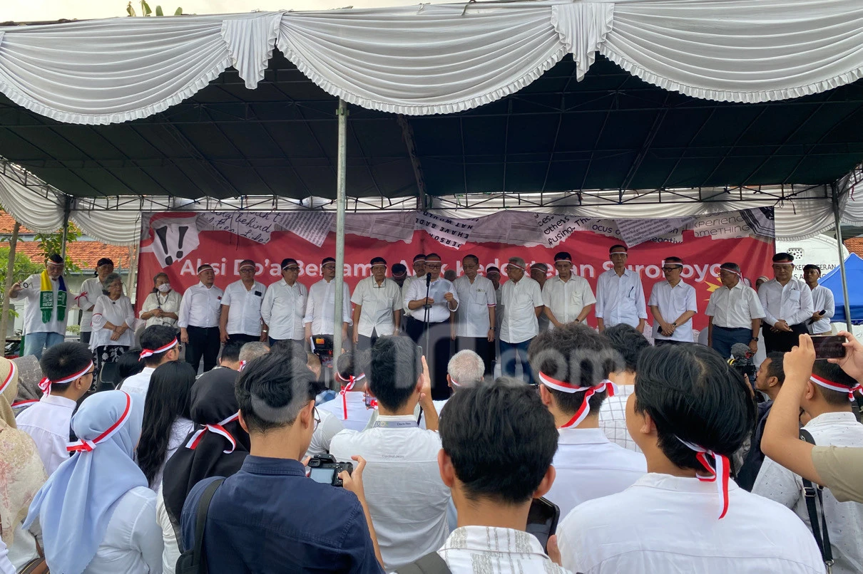 Arek Kedokteran Suroboyo Gelar Aksi Kritisi Kebijakan Kemenkes yang Kurang Bijak