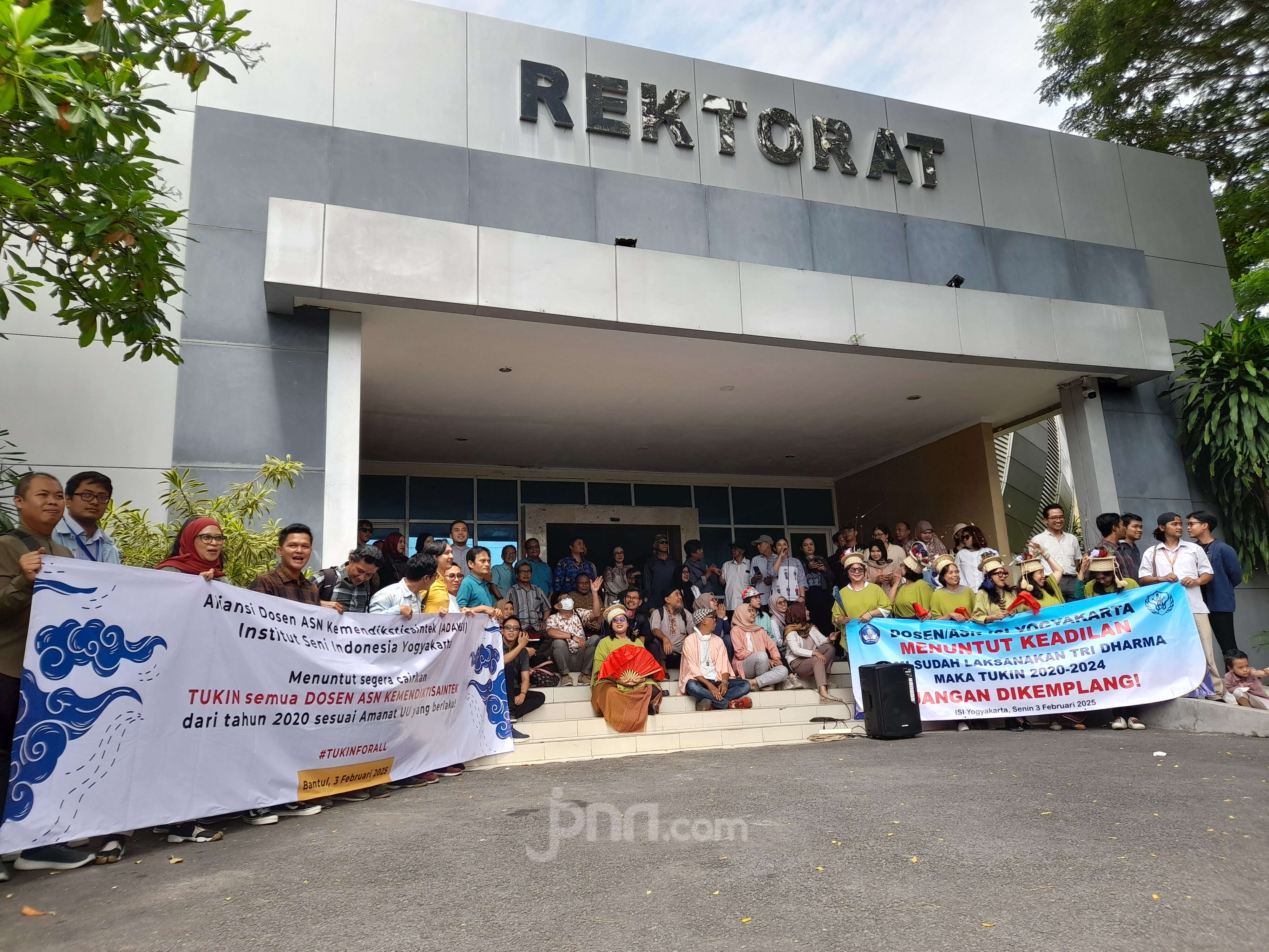 Dosen ASN ISI Jogja Desak Tunjangan Kinerja Segera Dicairkan