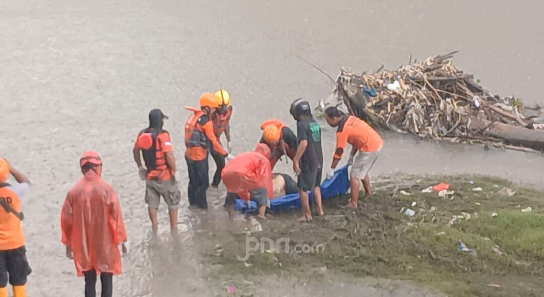 Mayat Ditemukan Mengambang di Sungai Bengawan Solo