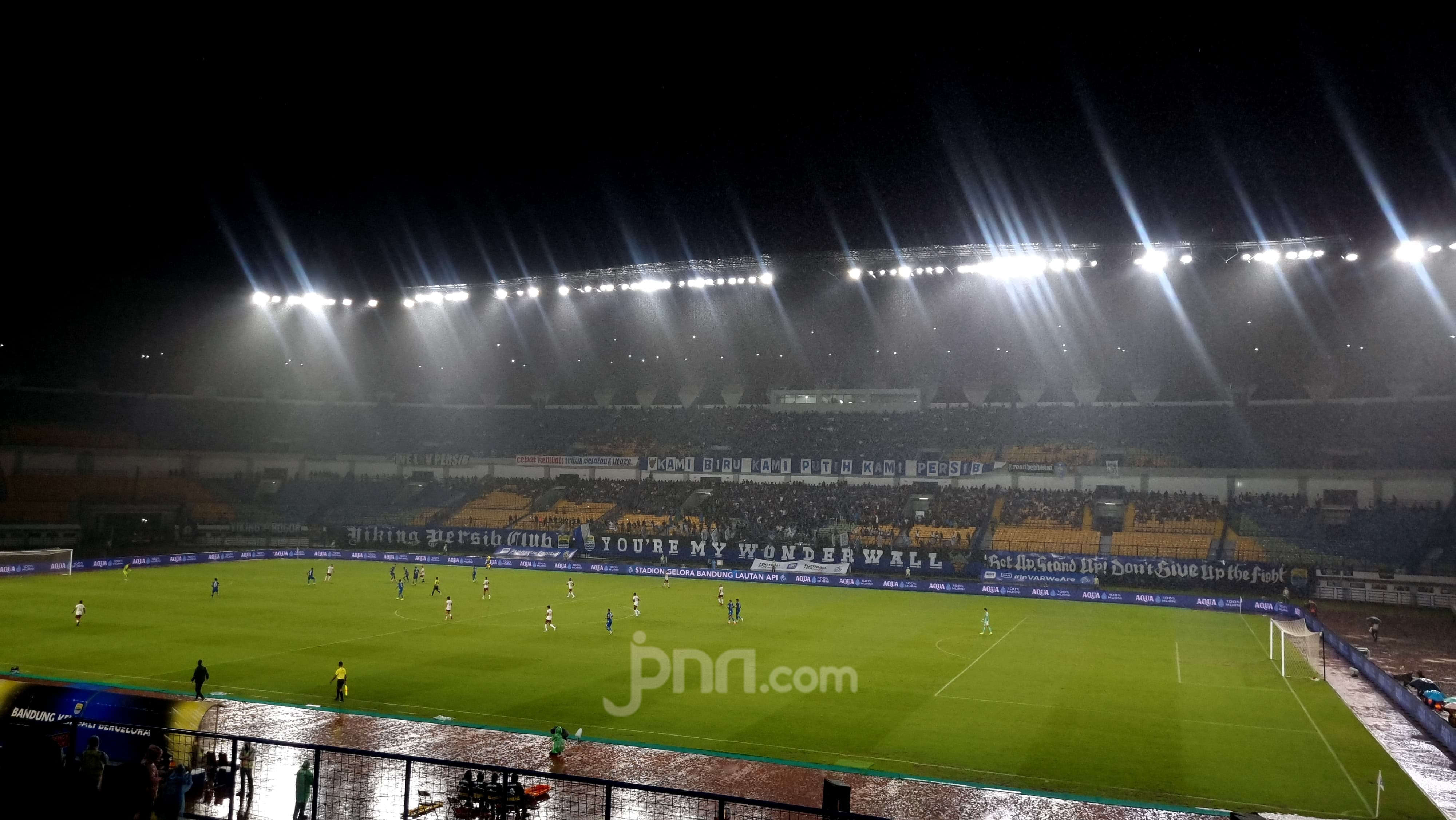 Pelatih Persib Mengeluhkan Kondisi Rumput Stadion GBLA, Hodak: Apa yang Mereka Renovasi?