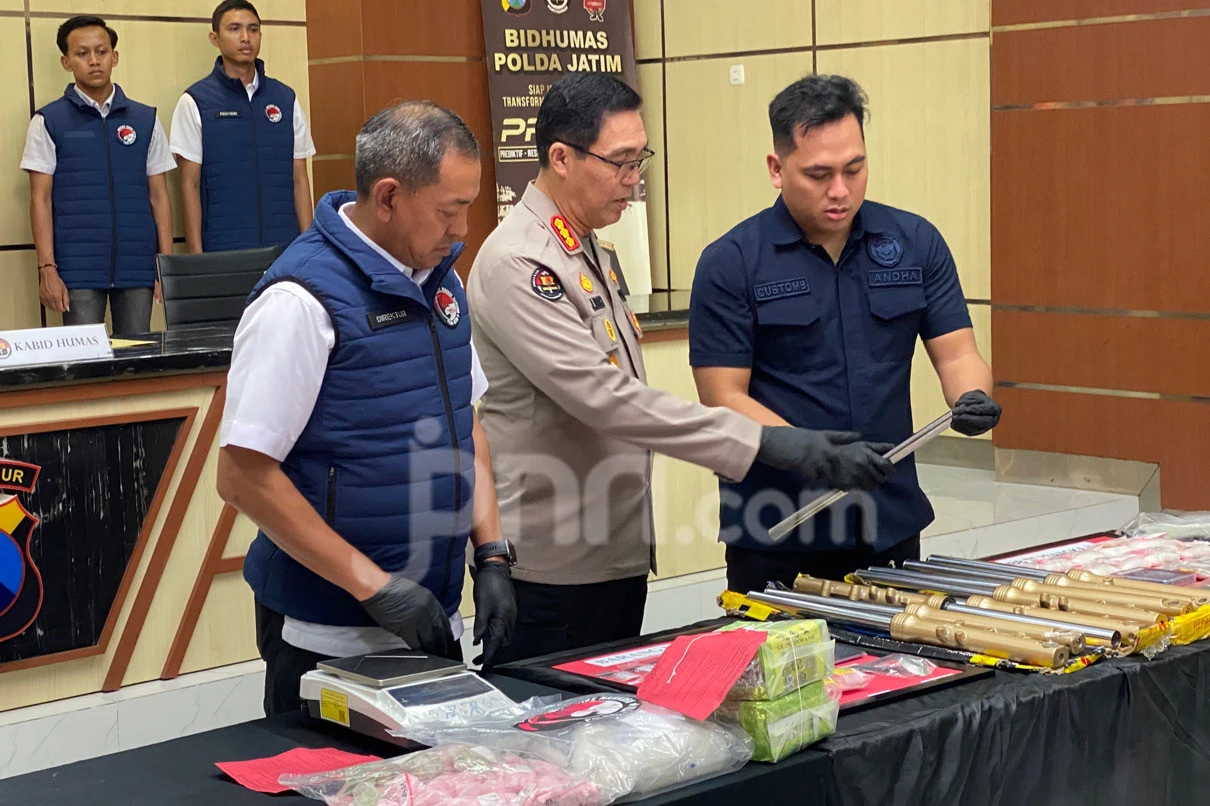 Polda Jatim Gagalkan Kiriman 1 Kg Sabu-Sabu Diselundupkan Lewat Shockbreaker
