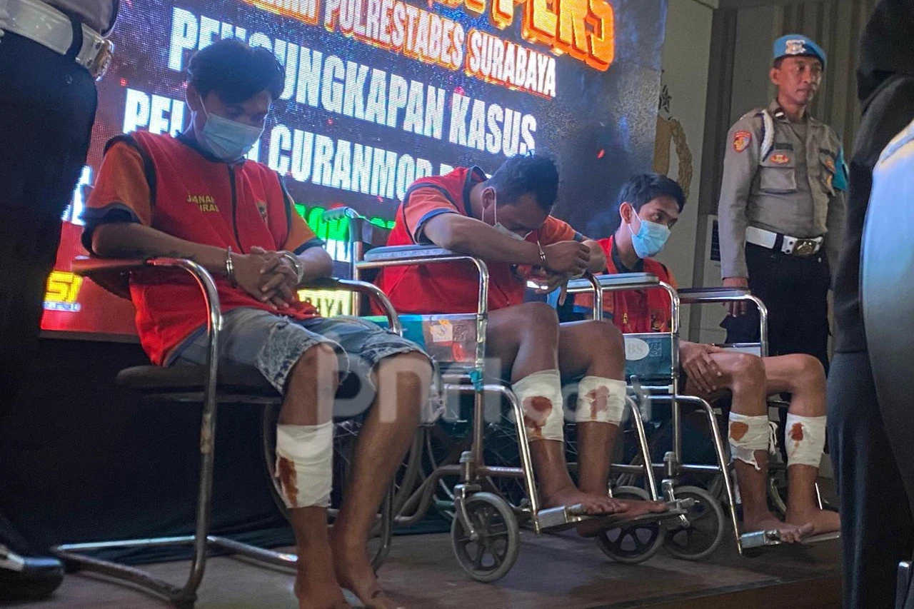 3 Pelaku Curanmor 10 TKP di Surabaya Dihadiahi Timas Panas Polisi, Rasakan Akibatnya