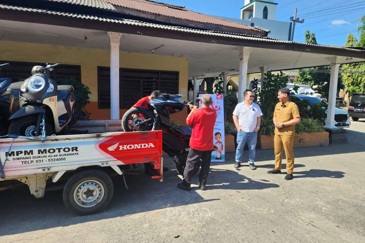 Harpelnas, Petinggi MPM Honda Jatim Layani & Serahkan Unit Langsung ke Konsumen