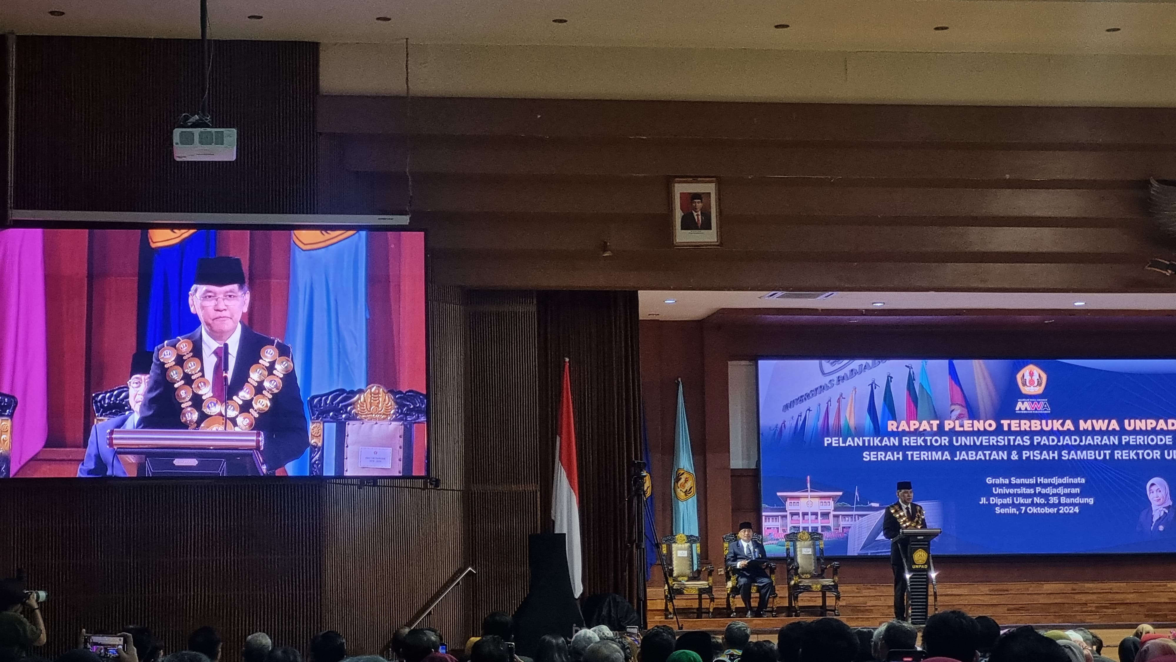 Miliki Rektor Baru, Bey Harapkan Unpad Berkontribusi dalam Pengelolaan Sampah