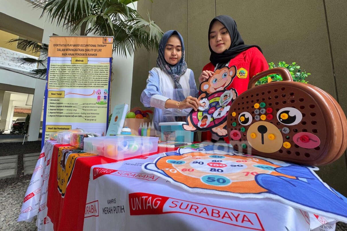 Mahasiswi Untag Surabaya Ciptakan Terapi Bermain untuk Anak Penderita Kanker