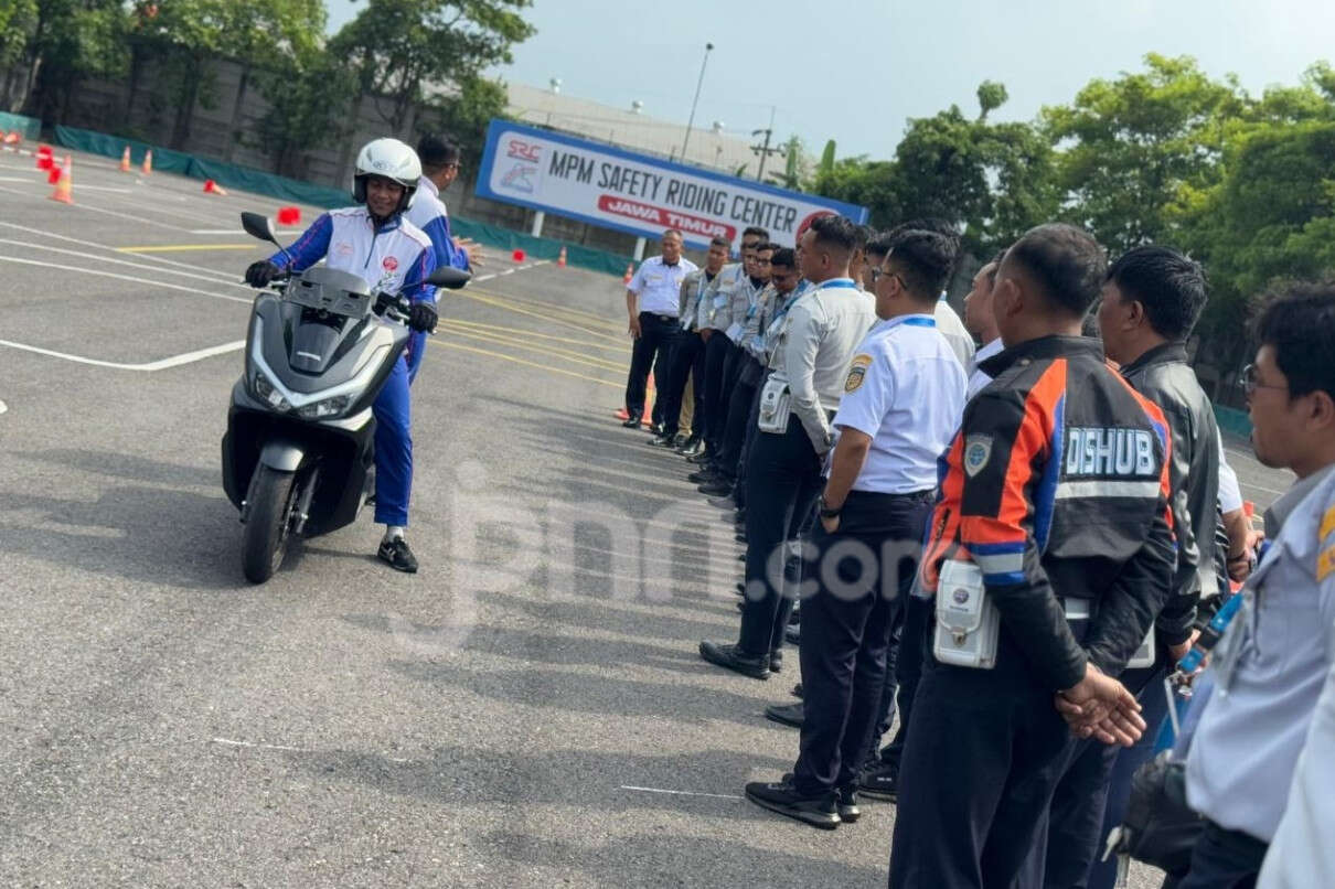 MPM Honda Jatim Bekali Petugas BPTD & Dishub Jatim dengan Pelatihan Safety Riding