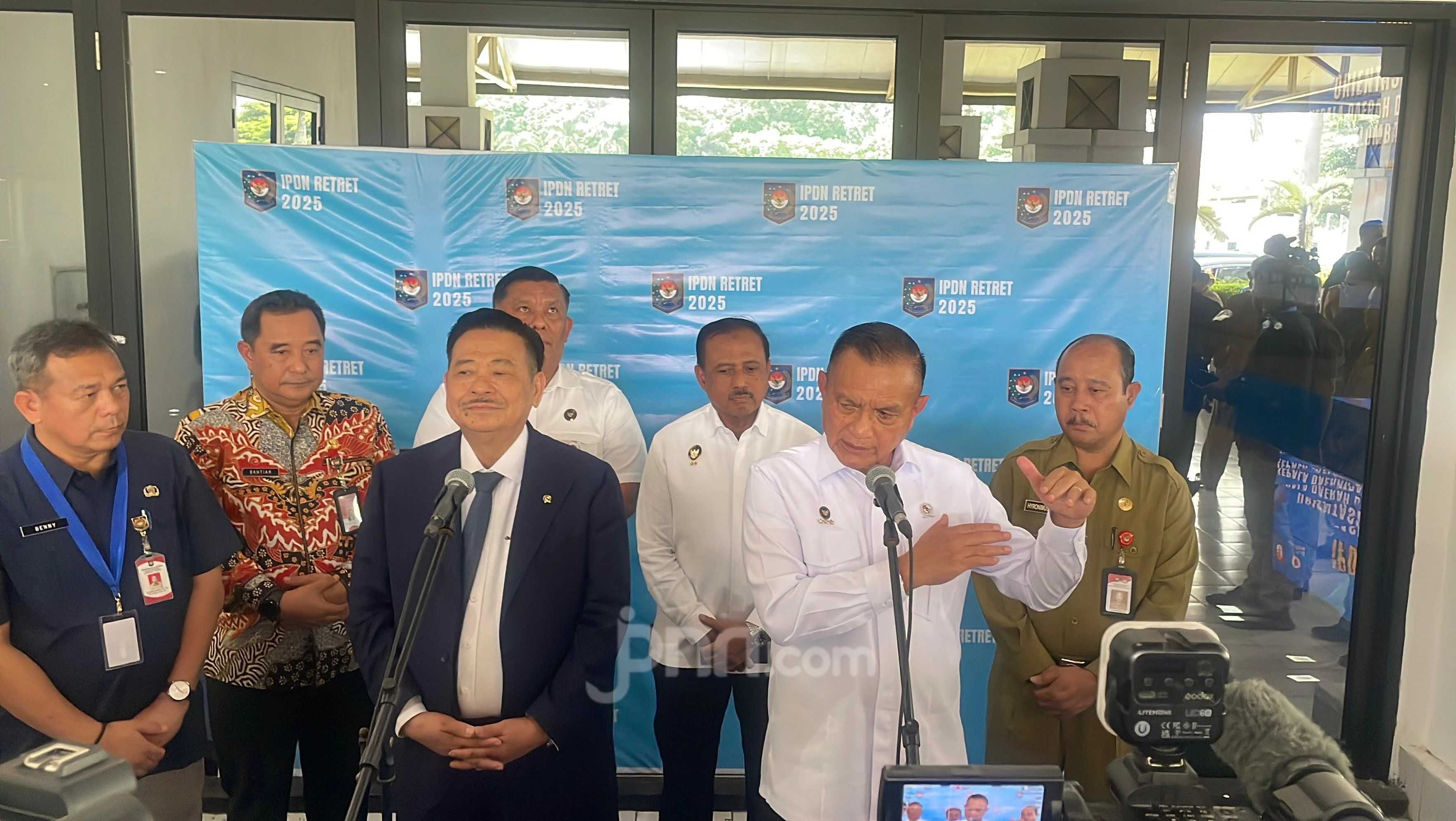 Lodewijk Freidrich: WNI Iran Berhasil Dievakuasi, Gelombang Pertama Tiba di Jakarta