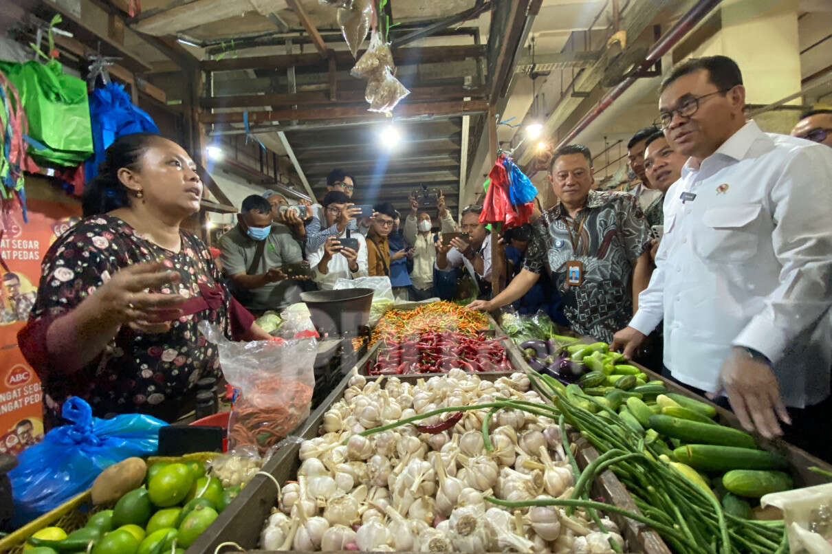 Sidak Pasar Tambahrejo Surabaya, Mendag Temukan Harga Sayuran Naik