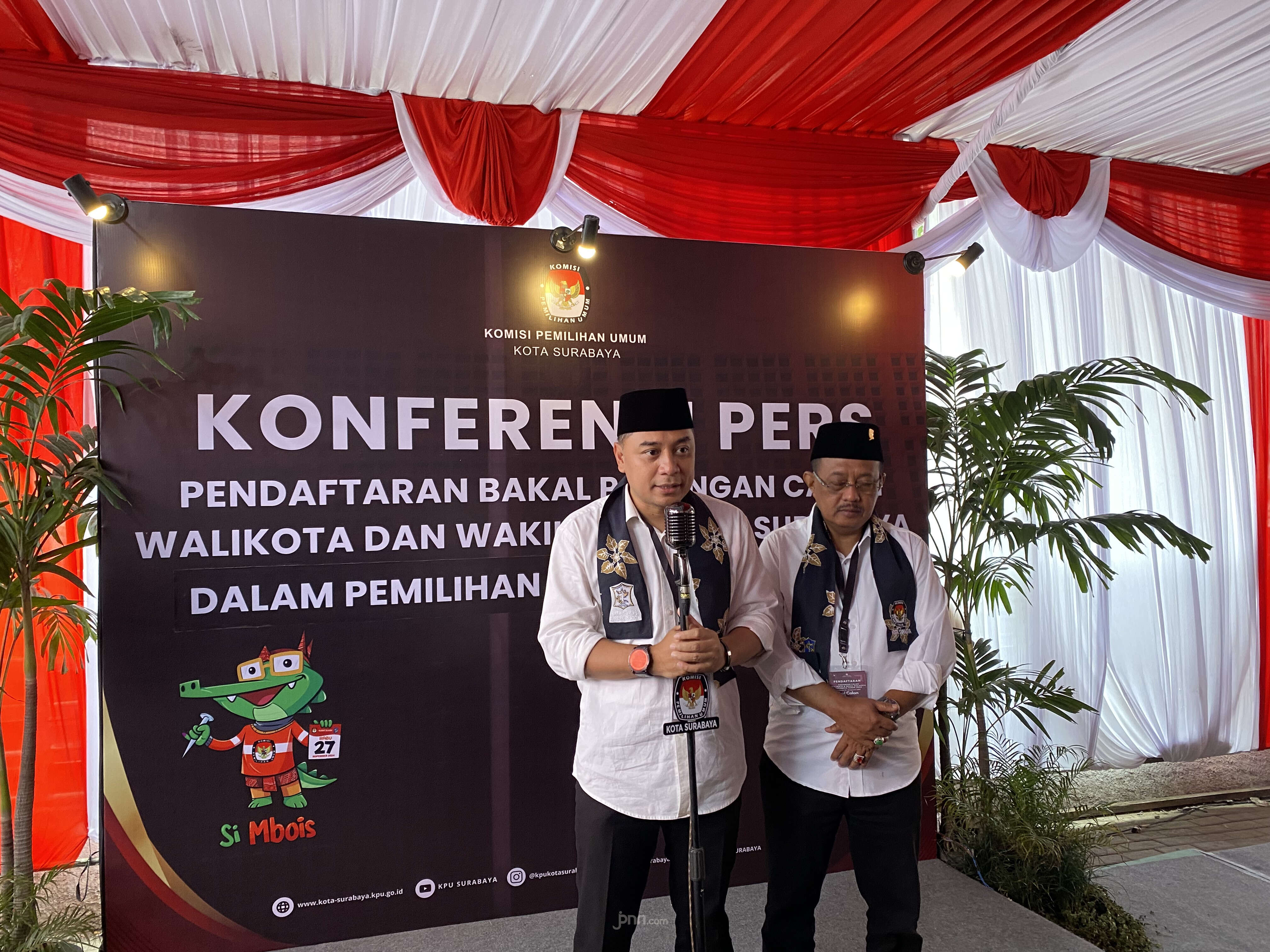 Eri-Armuji Sebut Lawan Kota Kosong di Pilkada Surabaya Bagian Demokrasi