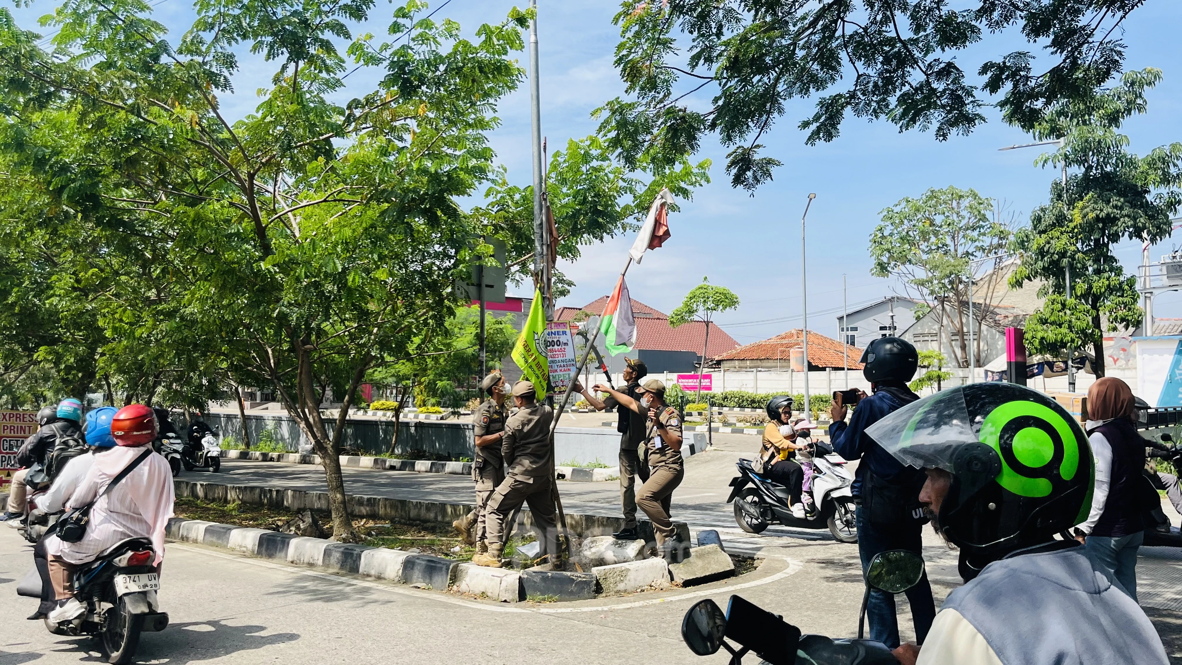 Pedagang di Cilodong Depok Kerap Dipalak Ormas Dengan Dalih Uang Keamanan