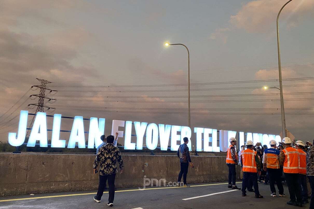 Atasi Kemacetan & Tingkatkan Arus Logistik, Flyover Teluk Lamong Resmi Beroperasi