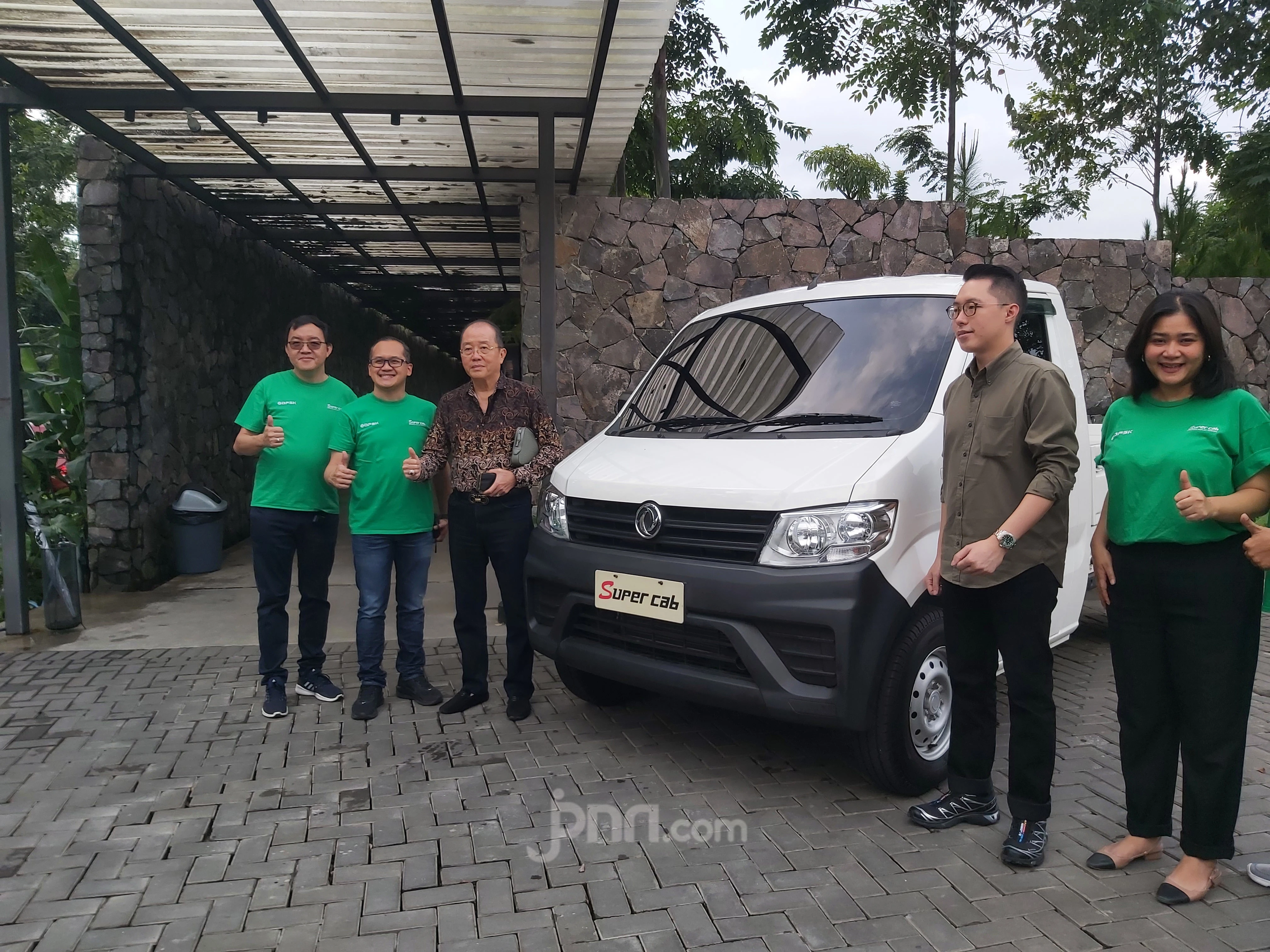DFSK Tawarkan Super Cab untuk Solusi Transportasi Logistik UMKM di Jabar