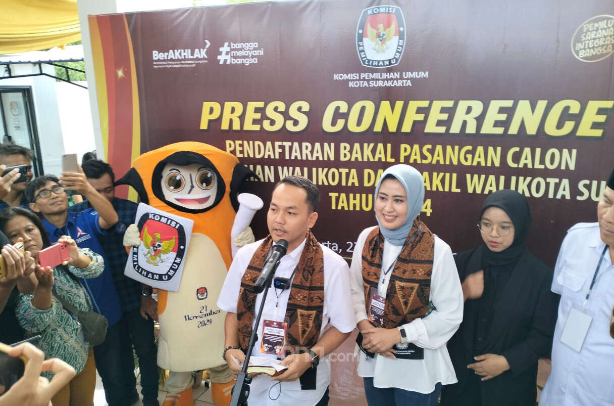 Respati-Astrid Resmi Mendaftar di KPU Solo, Ini 5 Program Unggulannya