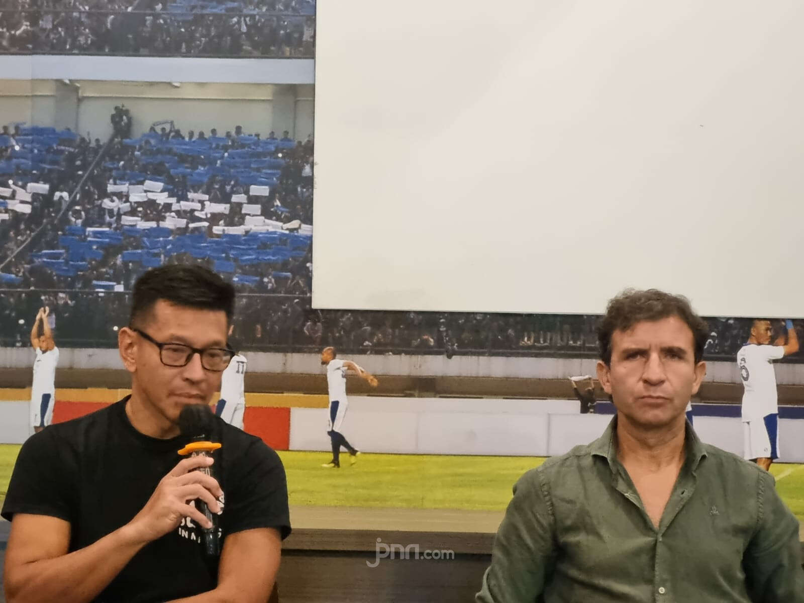 Persib Bandung Gugat Luis Milla ke Pengadilan Arbitrase Olahraga