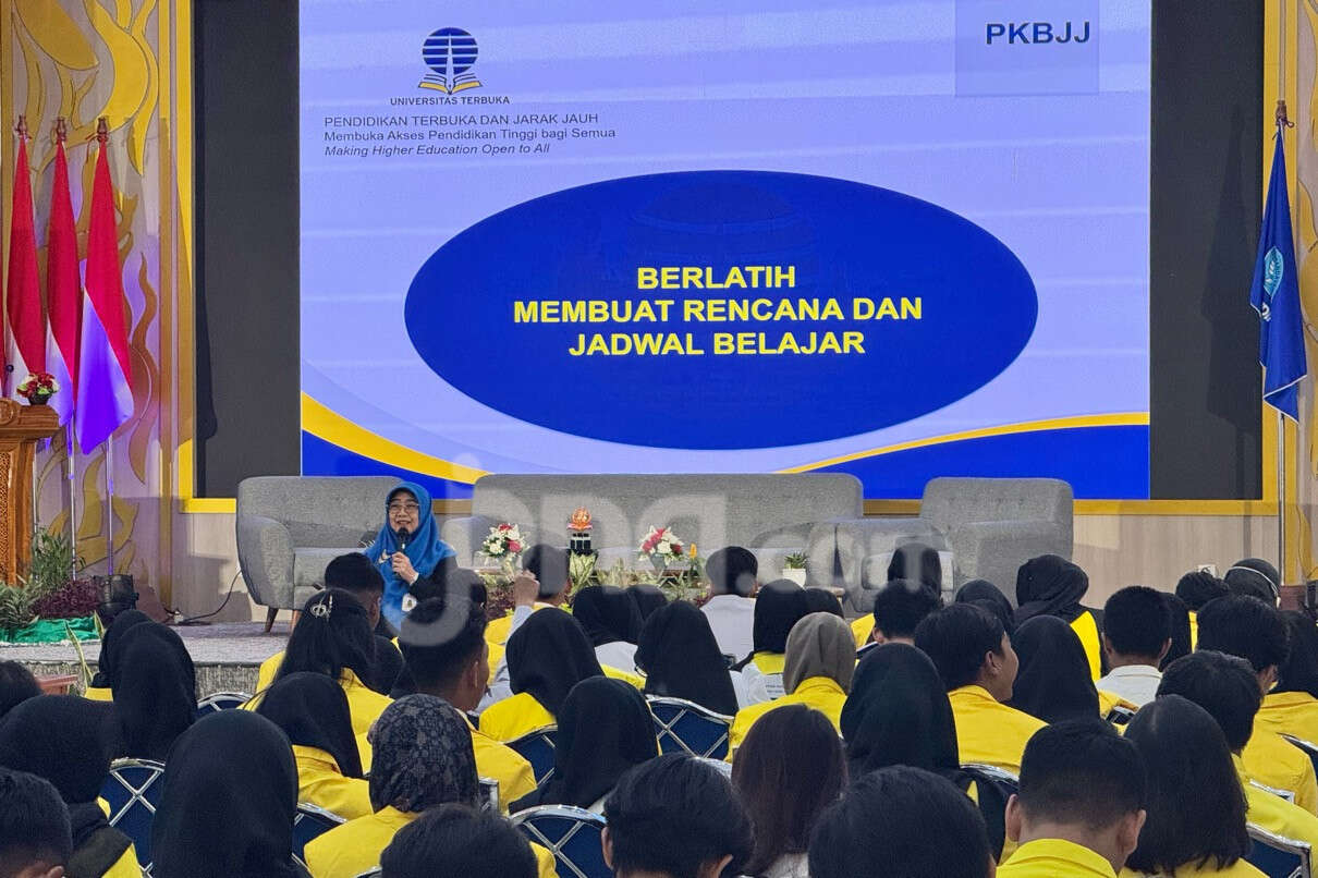 UT Surabaya Bekali 2.500 Mahasiswa Baru Keterampilan Belajar Jarak Jauh