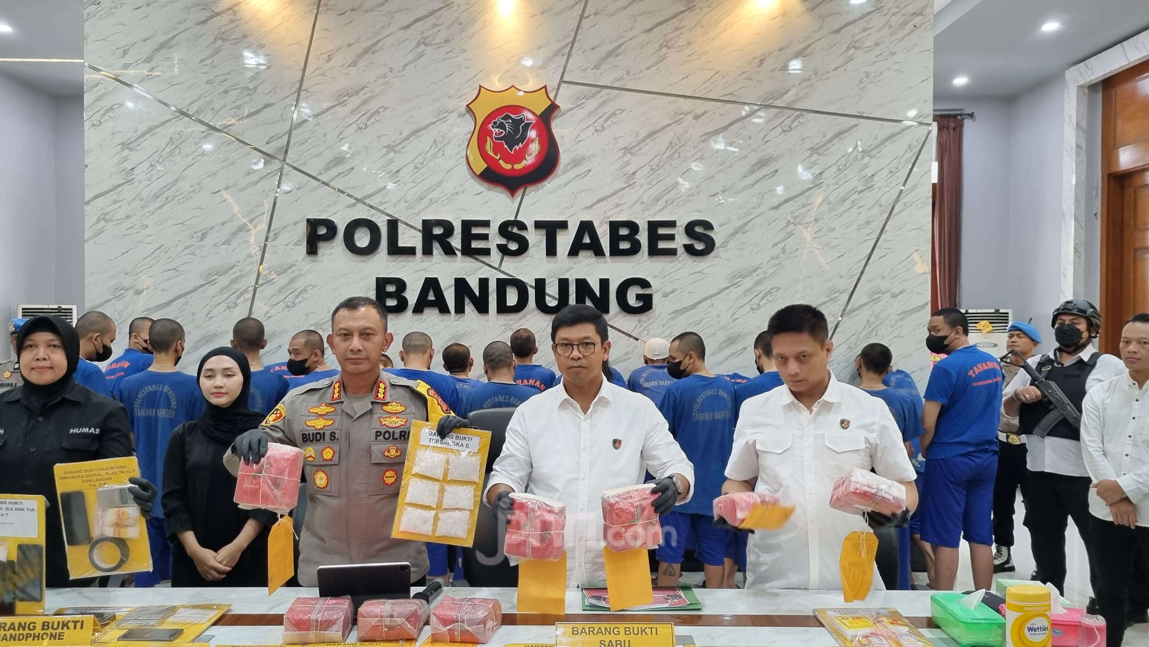 Polisi Ungkap Peredaran Sabu-sabu 9 Kilogram di Kota Bandung