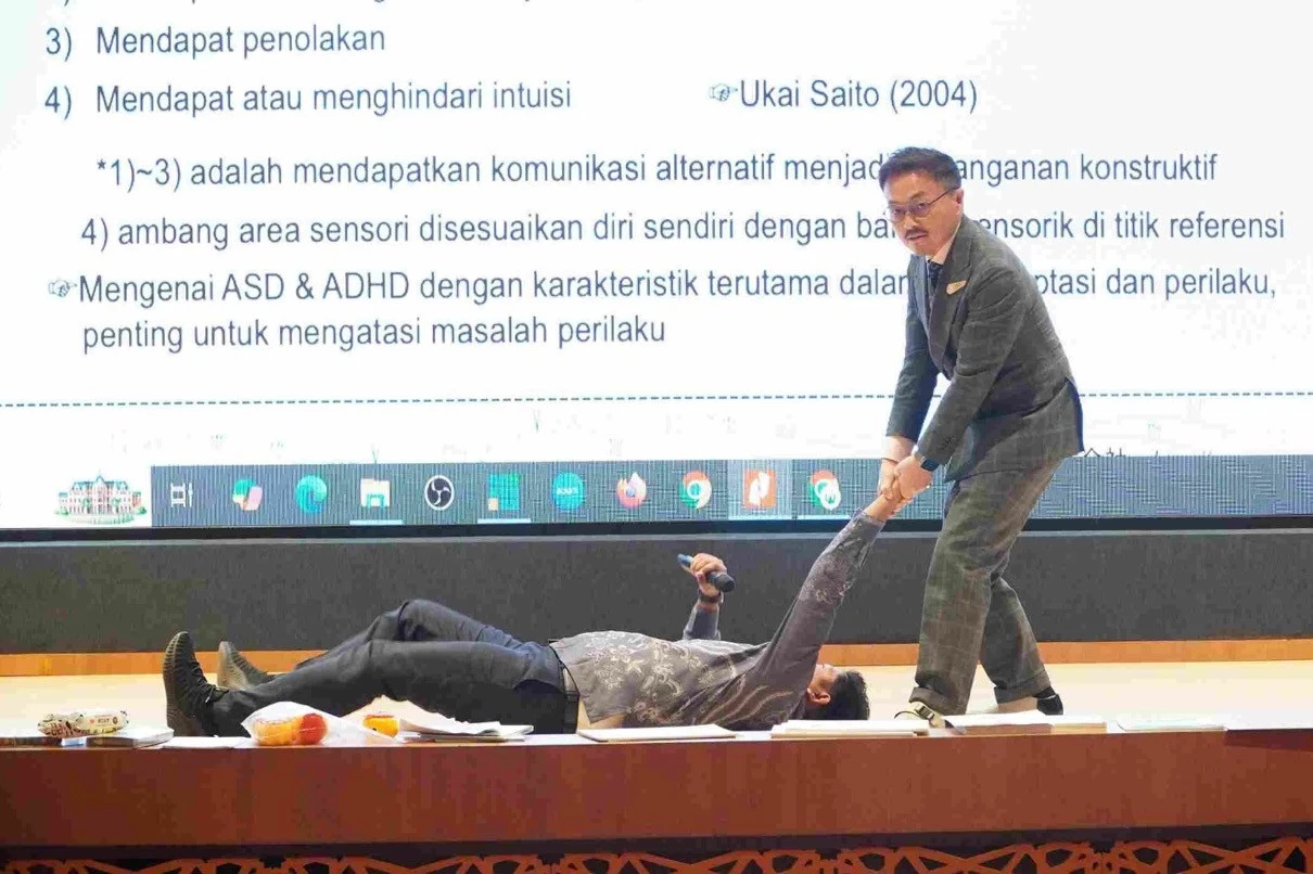 Pakar Jepang Kenalkan Metode Ilmiah untuk Tangani Anak Berkebutuhan Khusus di Unusa