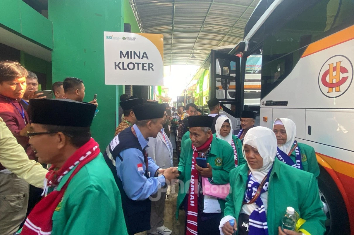 JCH Kloter 1 Asal Tulungagung Tiba di Asrama Haji Embarkasih Surabaya