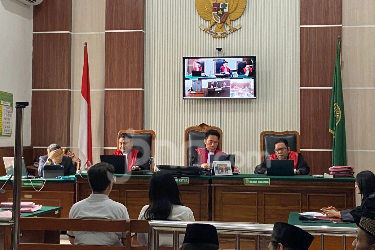 Jan Hwa Diana dan Suaminya Divonis 6 Bulan Atas Perkara Perusakan Mobil