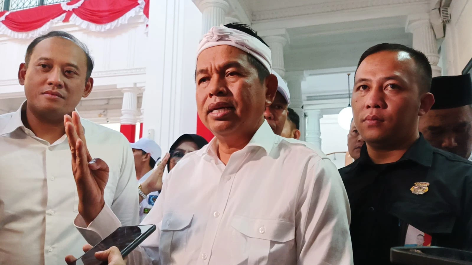 Dedi Mulyadi Siap Melebur Puluhan BUMD Jabar Jadi 1 Bank dan 2 Perusahaan Daerah