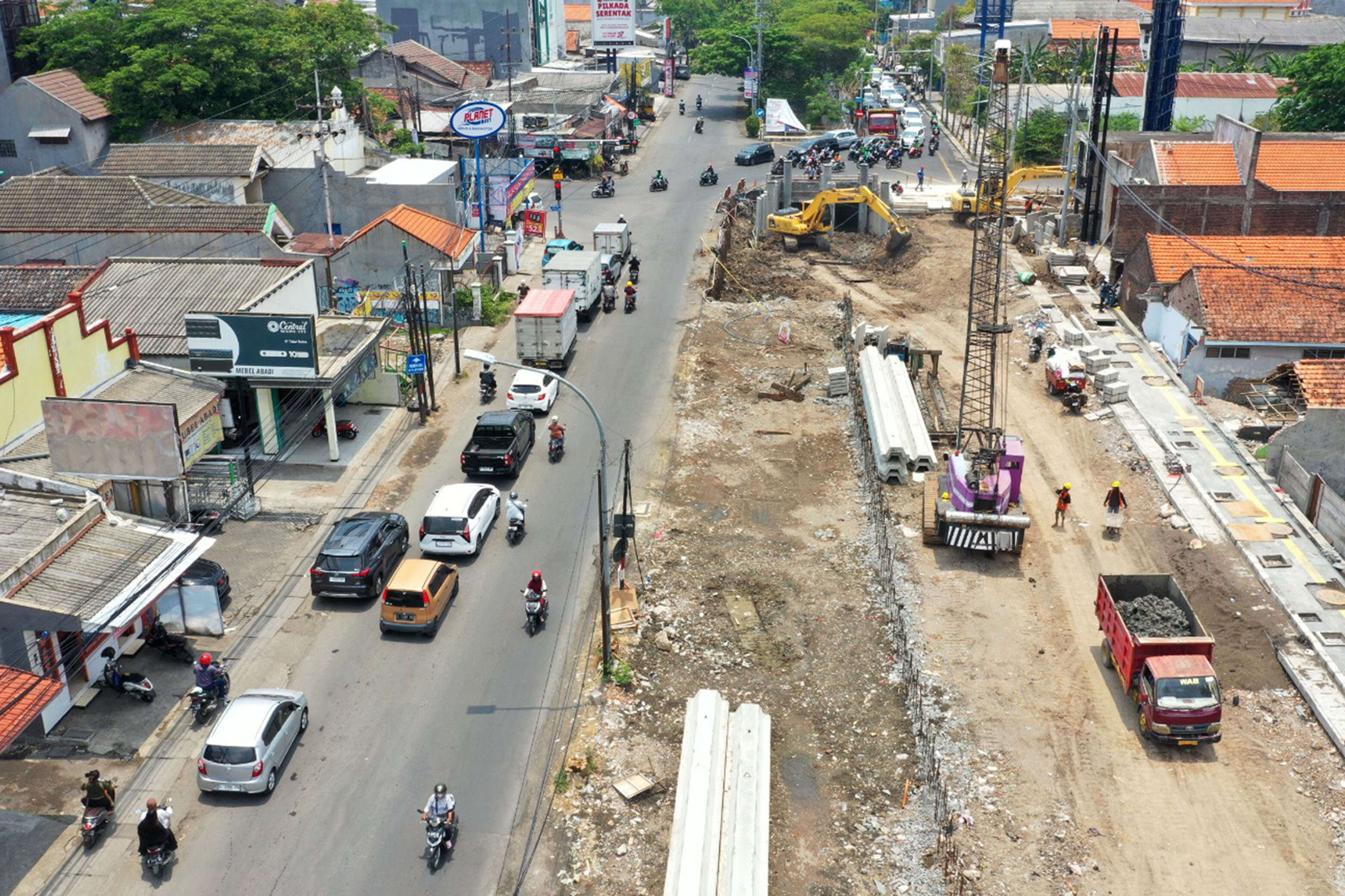 Proyek Pelebaran Jalan di Wiyung-Babatan Ditargetkan Rampung Desember 2024