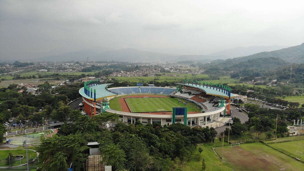 Renovasi Stadion GBLA Belum Rampung, Persib Menjamu Persebaya di Jalak Harupat