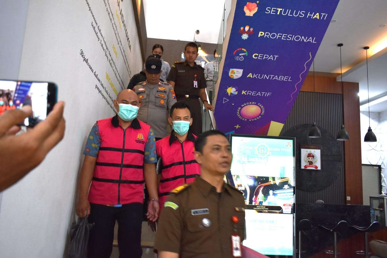 2 Pejabat PD Pasar Surya Korupsi Pengelolaan Parkir, Rugikan Negara Rp725 Juta