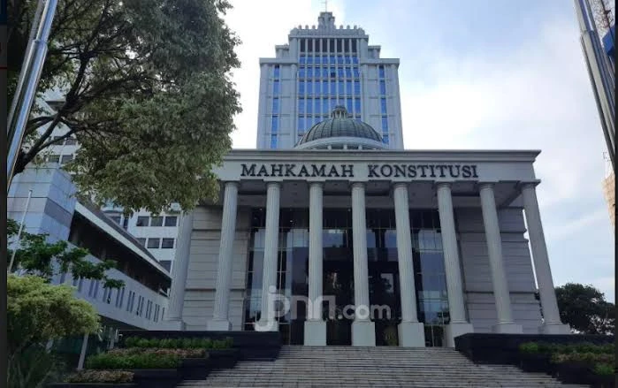 Usia Pensiun Tak Sama dengan Dosen, Guru di Semarang Ajukan Uji Materi UU 14/2005 ke MK
