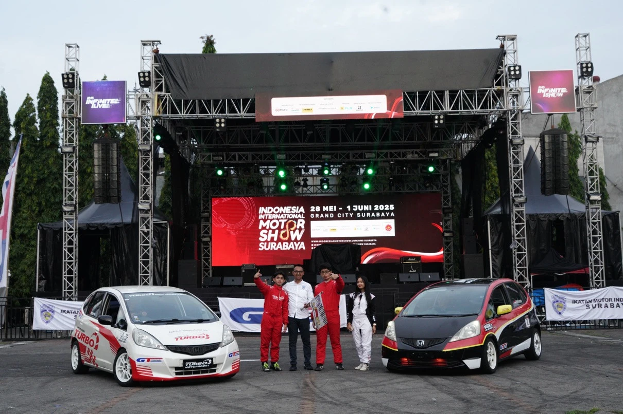 Balap Adrenalin Hingga Konser The Changcuters Meriahkan IIMS Surabaya 2025