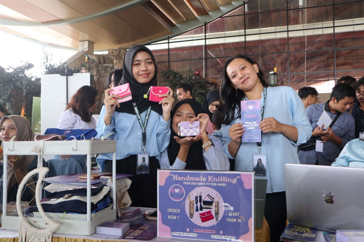 Digitopia Fair Jadi Ajang Mahasiswa Telkom University Pamerkan Karya Inovatif