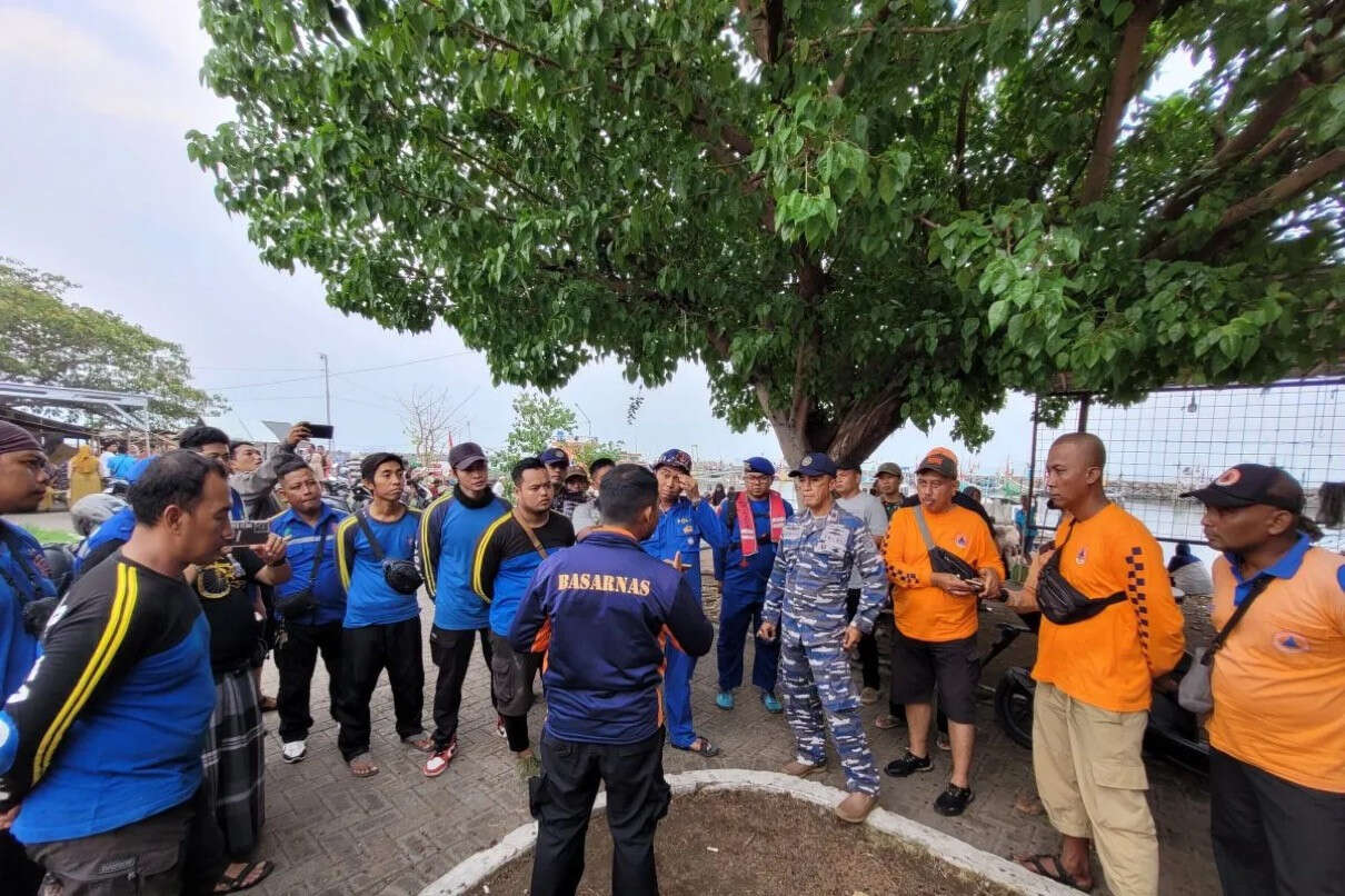 Angkut Puluhan Orang, Kapal Kayu Tenggelam Saat Perjalanan Madura-Situbondo